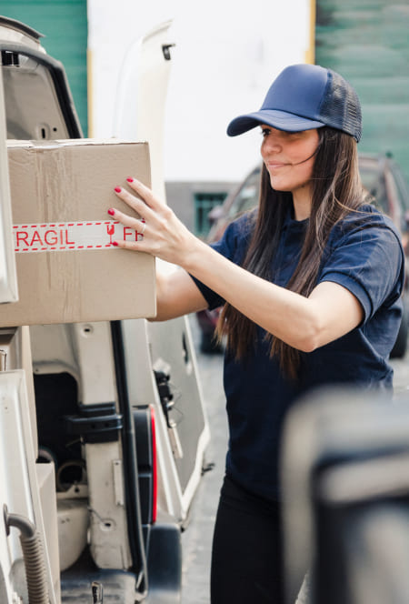 top international courier service near me